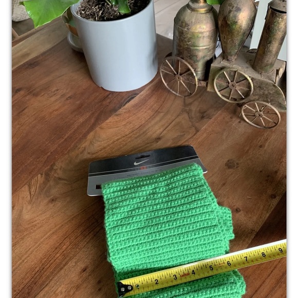 Nike Green Knit Scarf Acrylic Wool Y2K New Warm Cozy *RARE* - Picture 4 of 4